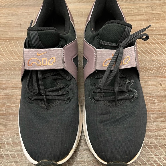 Nike Black and Purple Athletic Shoes - Picture 1 of 4